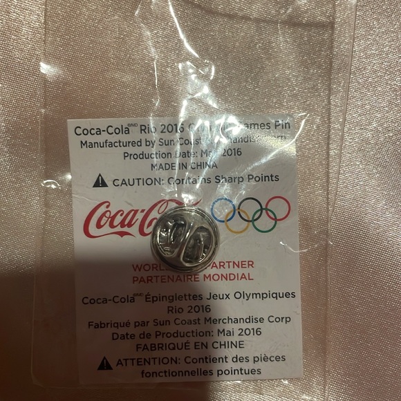 Coca Cola pins - Picture 5 of 7
